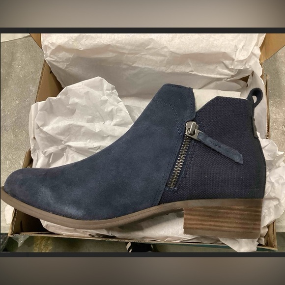 TOMS Women's Dahlia Ankle Boot in Navy Suede/Heritage Canvas - Picture 6 of 6